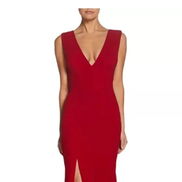 Dress The Population - Sandra V-Neck Gown - Picture 2 of 6